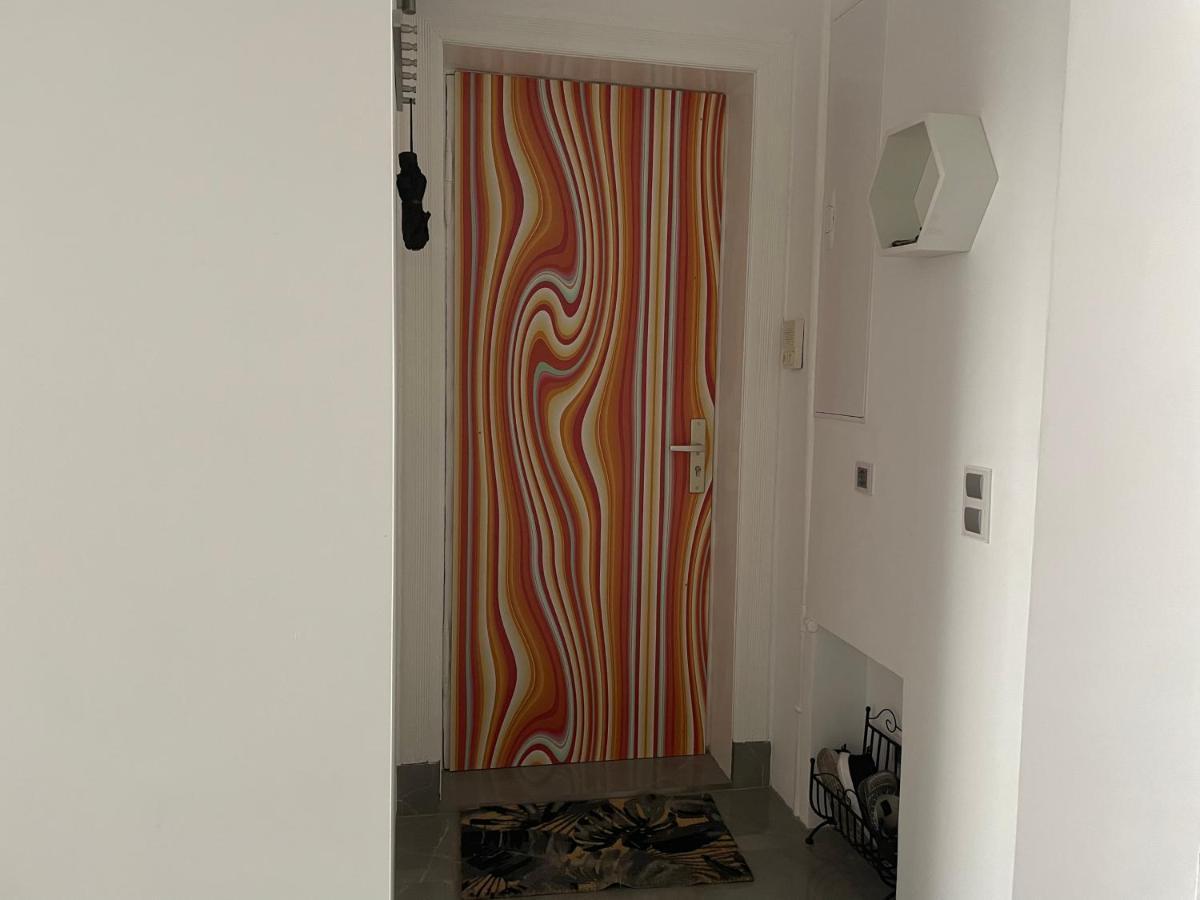 Luxury 60m2 In Wilhelmstadt Apartment